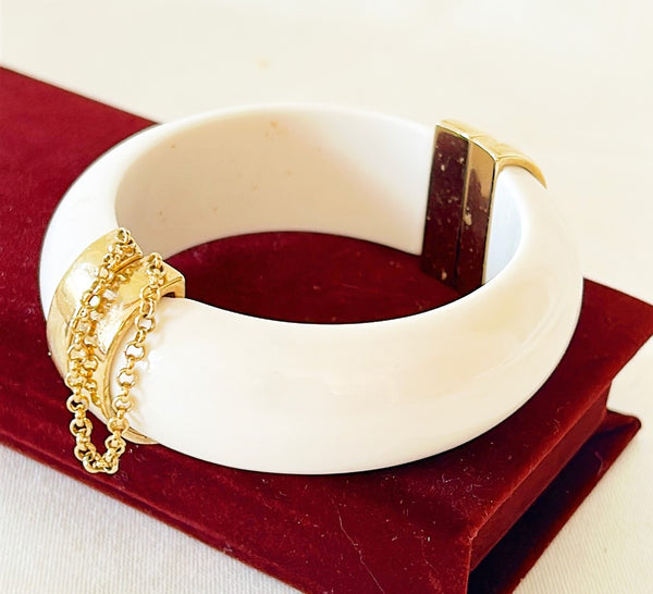 Fabulous made in Italy stamped designer style quality creamy white bangle bracelet.