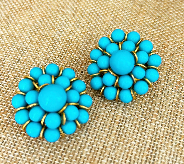 Beautiful turquoise blue beaded round cluster vintage clip on earrings