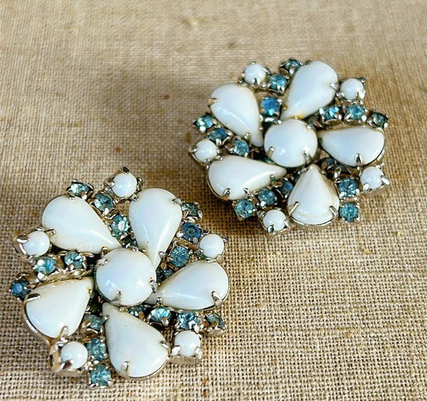 Beautiful 1960s vintage clip on style statement look earrings.