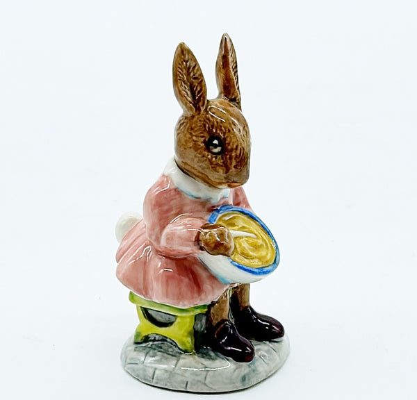 Vintage Beatrix Potter figure- BUNITE BUNNYKINS