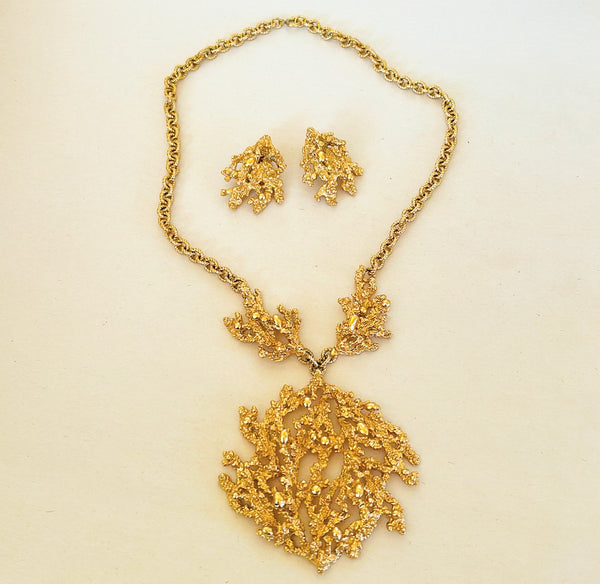 60’s signed Naiper necklace & clip on earrings set