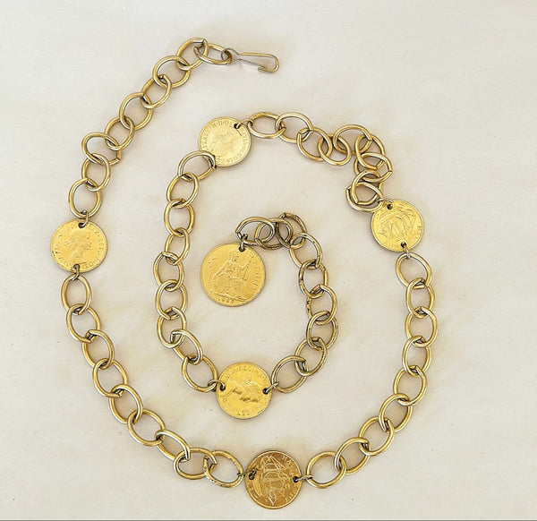 80s classic coin & gold link designer fashion belt or you could used as a necklace.