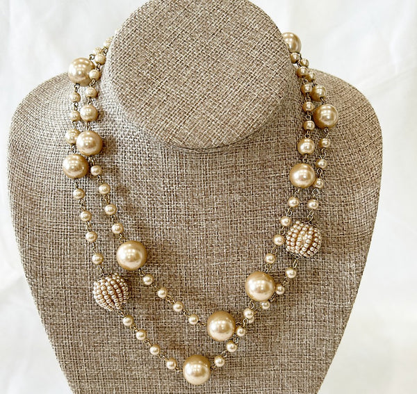 Vintage signed CAROLEE faux pearl style designer necklace with working clasp.
