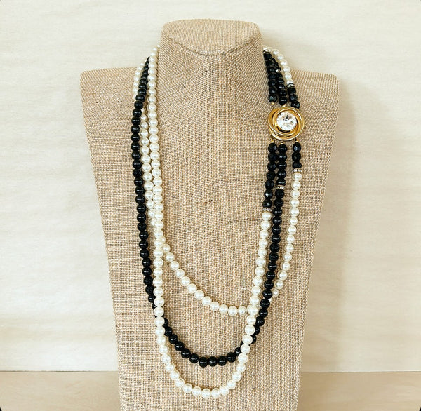 80s multi strand faux pearl necklace.