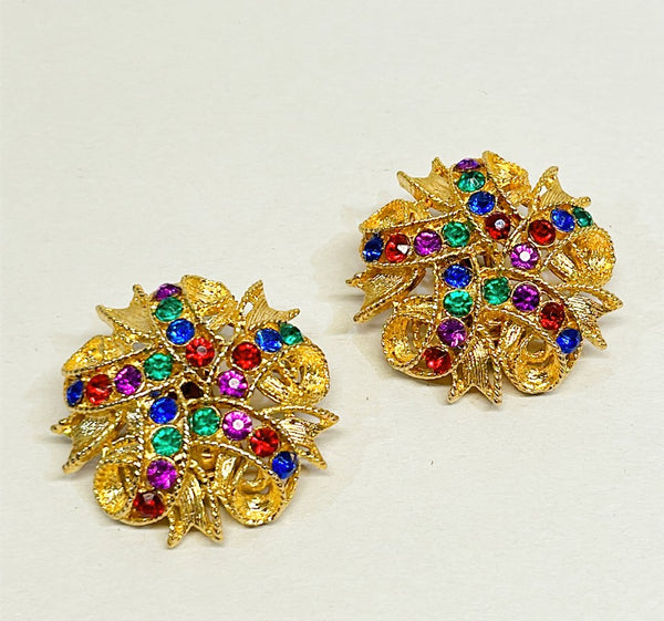 Fabulous large statement clip on earrings from the 1980’s.