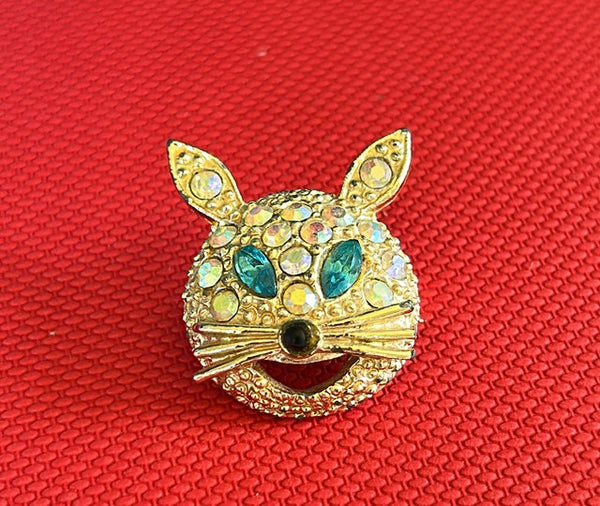Adorable vintage kitty cat face brooch.