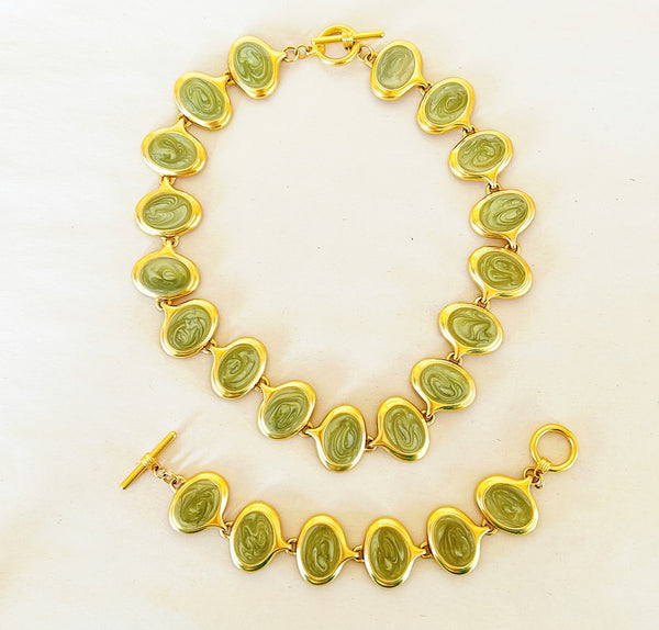 80’s necklace & matching bracelet set.