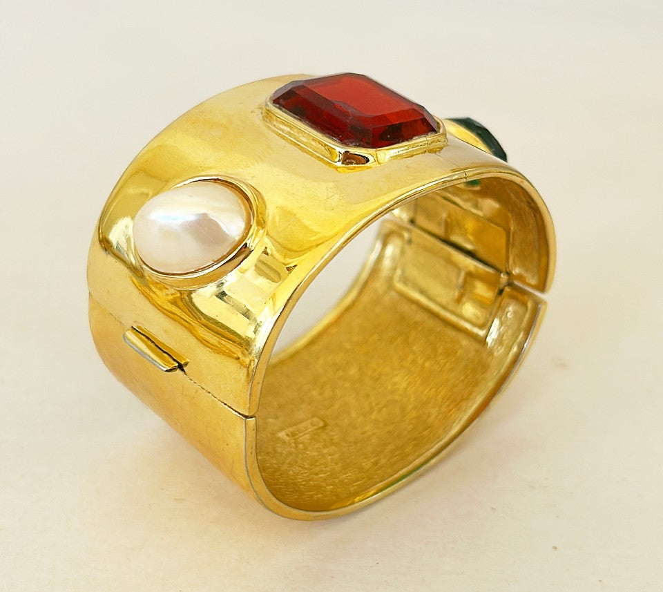 Vintage 80s signed CINER bangle style hinged bracelet