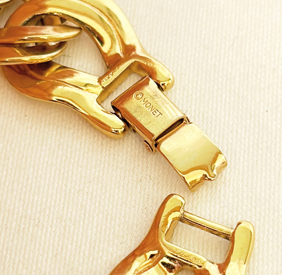 Classic 80s signed large chunky link designer style bracelet by Monet