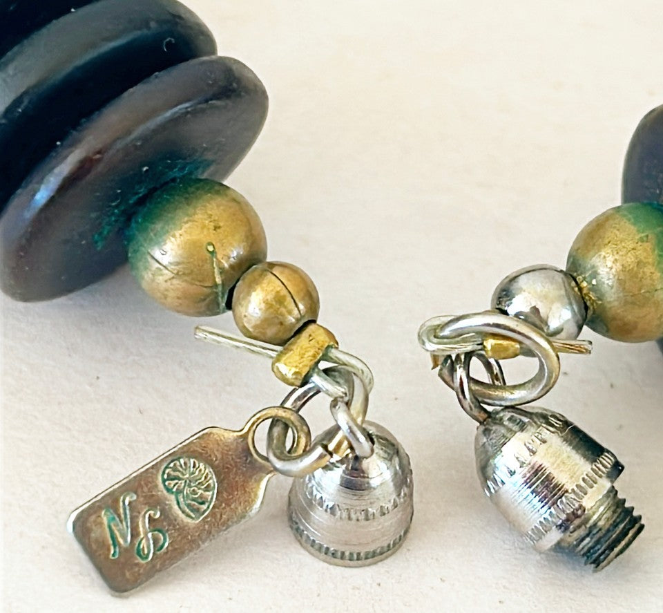 Signed vintage designer style 80s necklace.