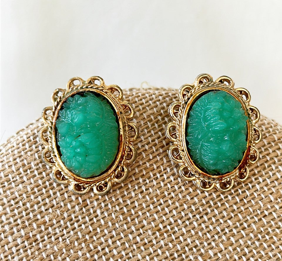 Vintage 1960s double jade beaded necklace