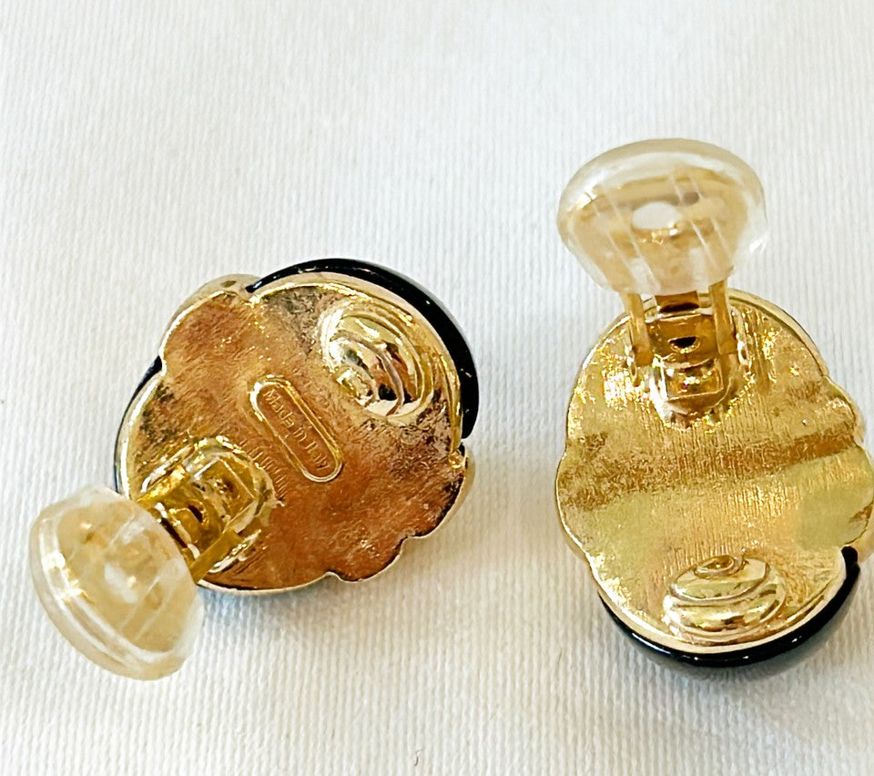 Vintage 1970s stamped made in Italy high quality clip on designer style earrings.