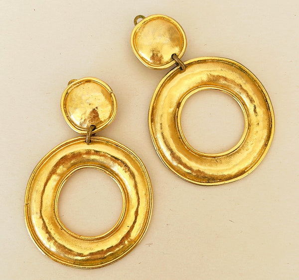 Amazing vintage large scale gold statement clip on earrings.