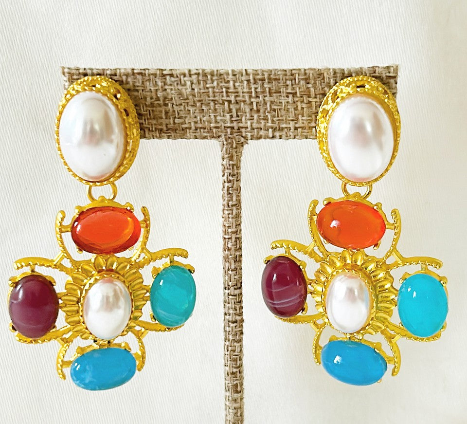 Fabulous extra large statement pierced style dangle earrings.