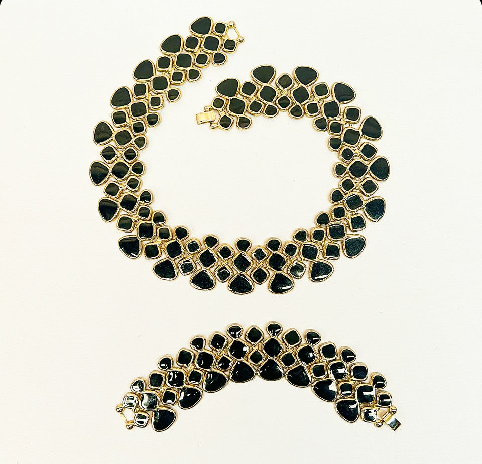 1980’s statement necklace with matching bracelet