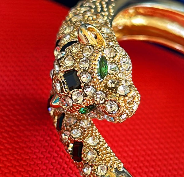 Amazing leopard hinged bracelet