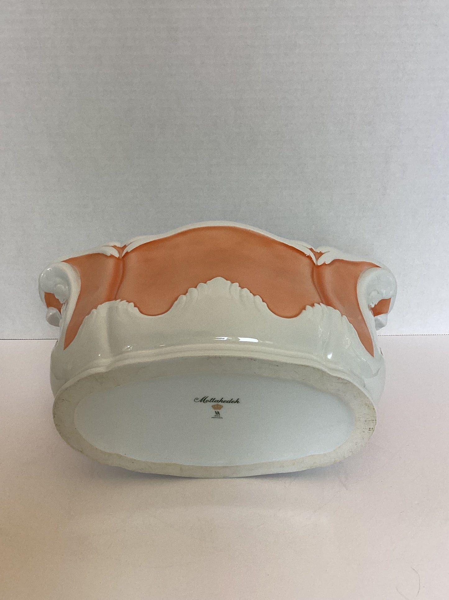 Mottahedeh Planter