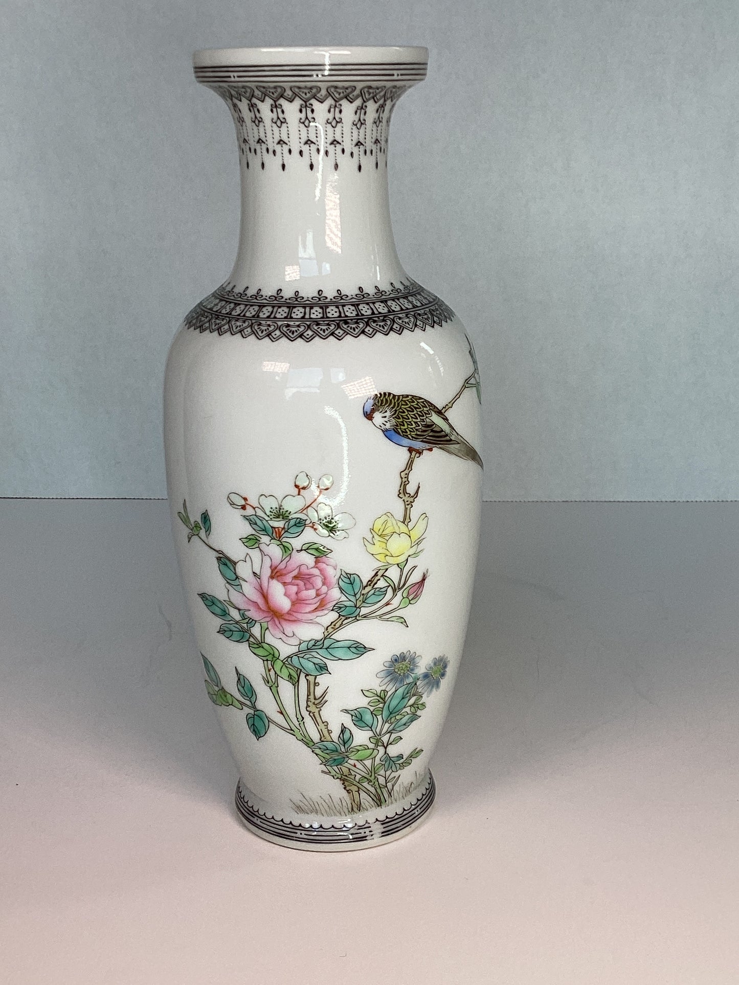 Porcelain Vase - Foral Motif