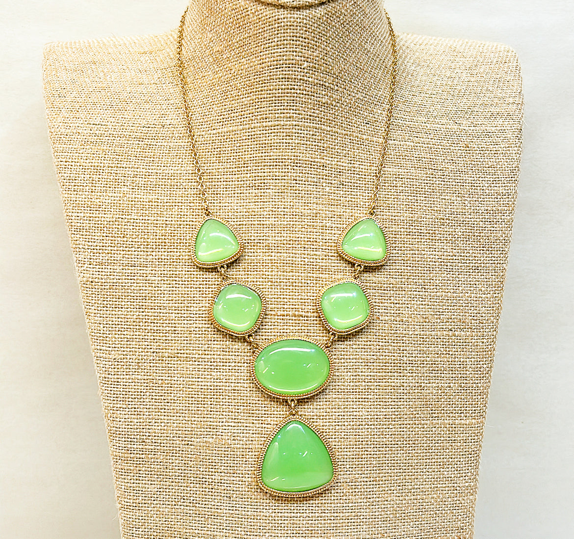 Beautiful lime green cabochon stone style statement necklace