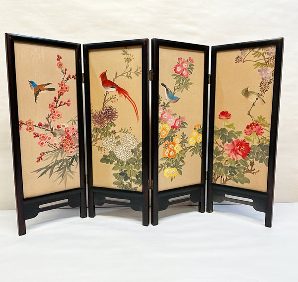 1950s vintage 4 panel chinoiserie wooden frame screen with hand printed silk inset panels.