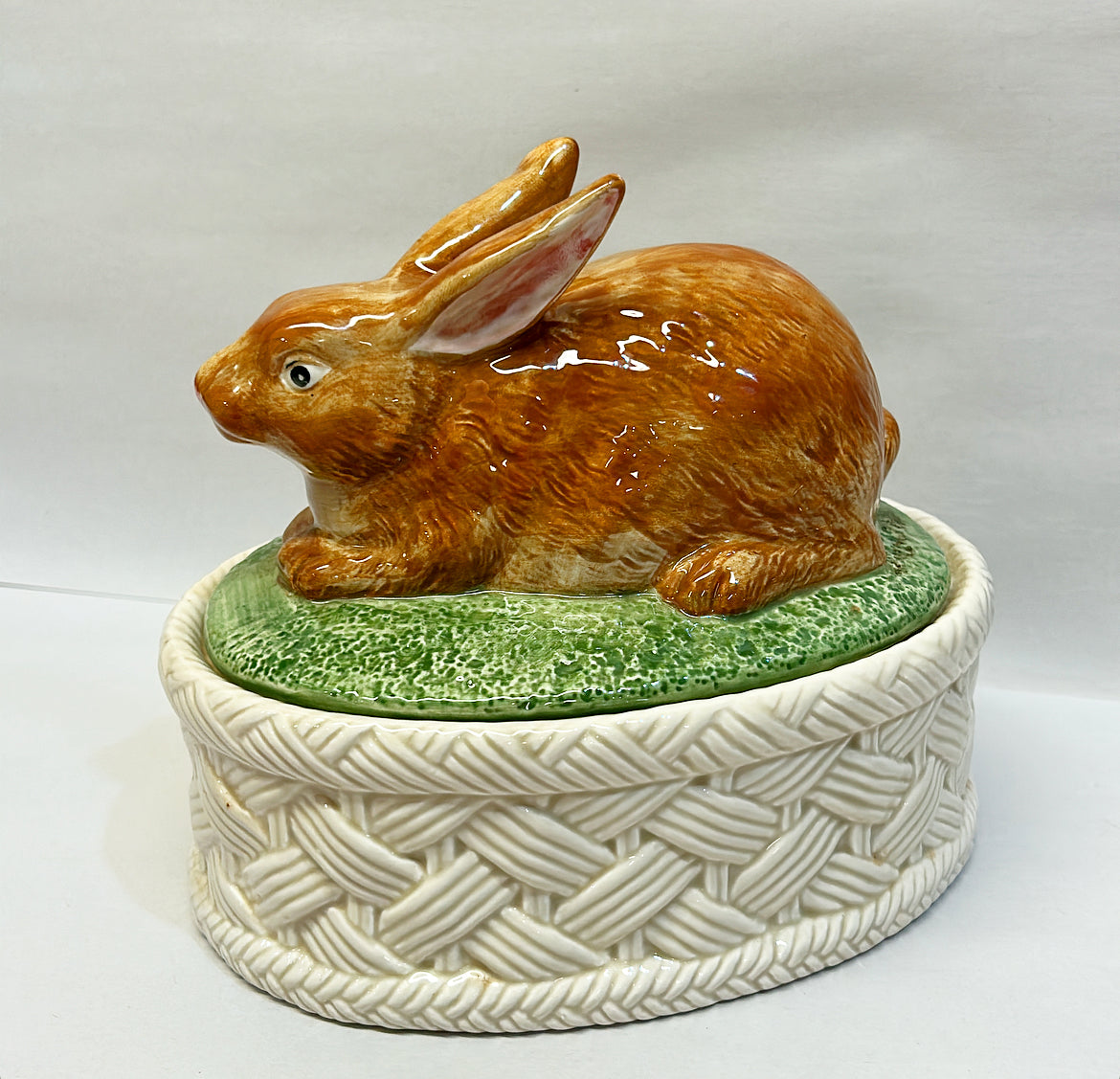 Classic 80s signed Fitz & Floyd bunny oval lidded tureen