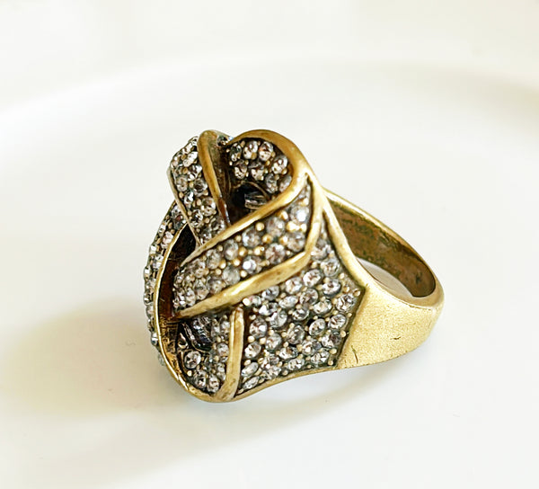 Signed Heidi Daus cocktail style ring