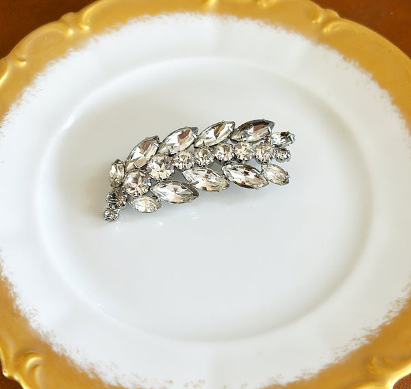 1960s clear rhinestones feather style brooch