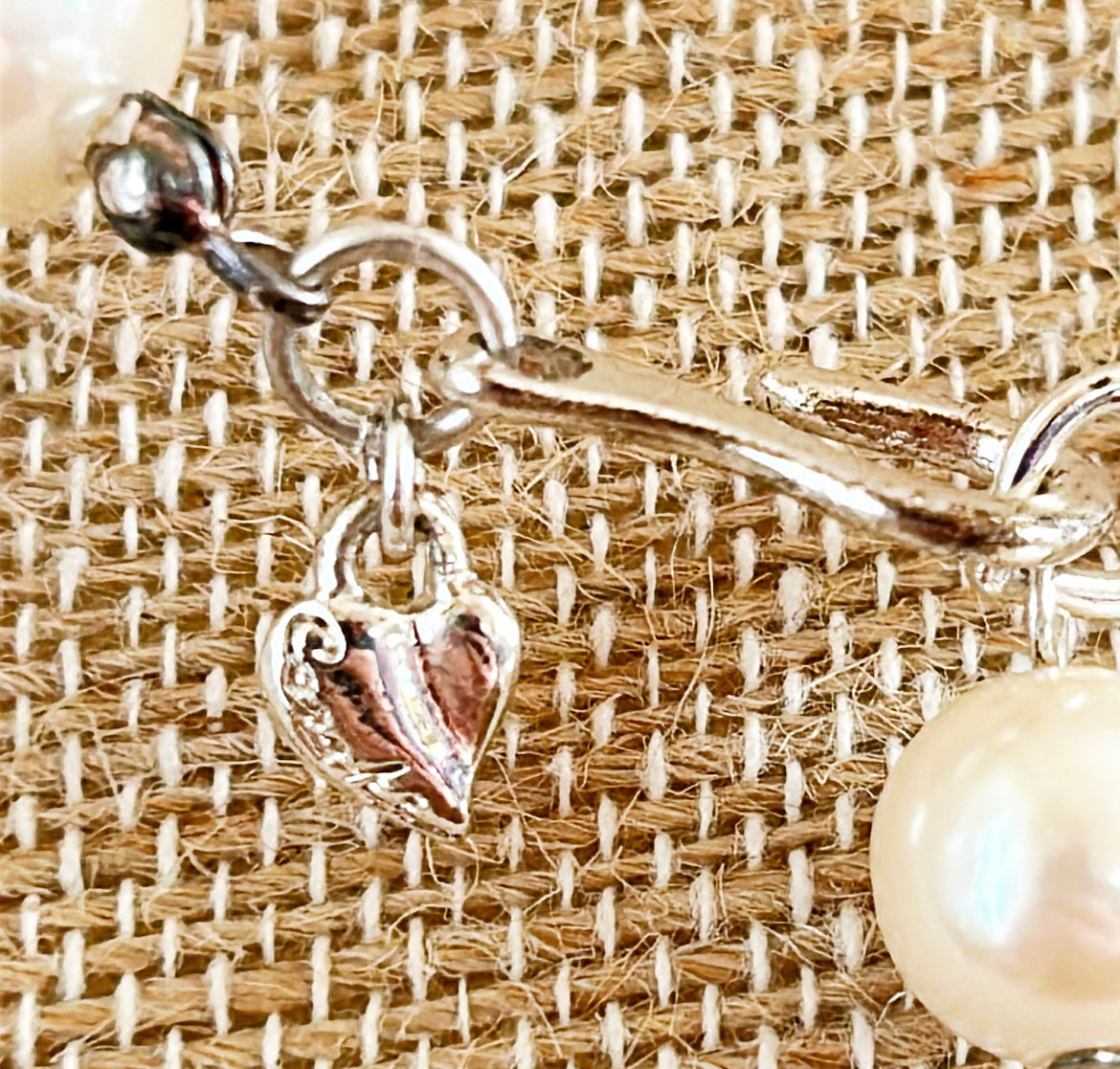 Fabulous lathe chunky vintage signed CAROLEE faux pearl necklace.