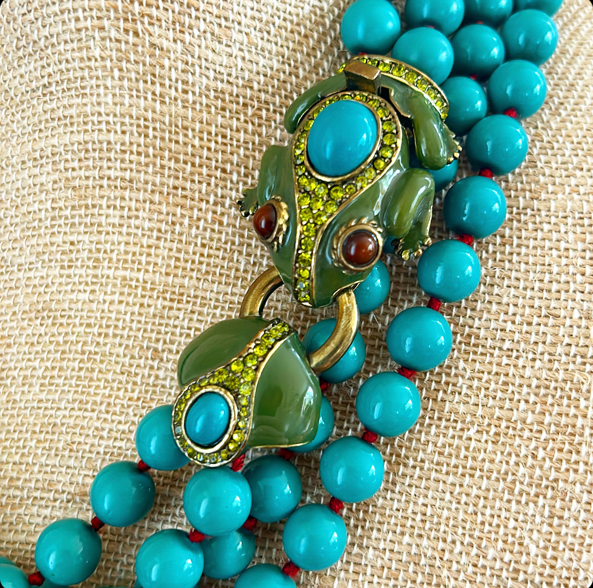 Fabulous & rate J Crew green frog beaded necklace