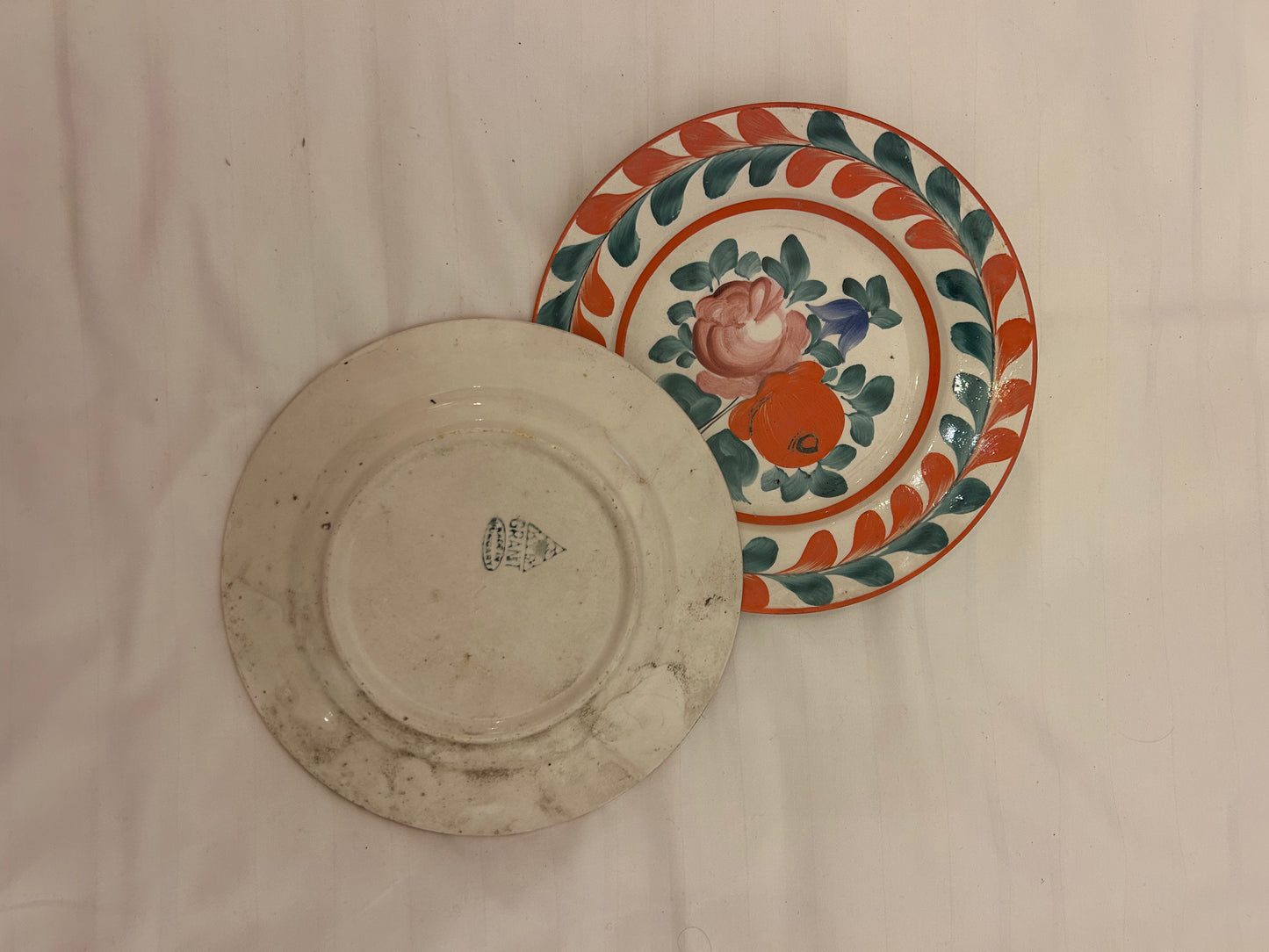 vintage Hungarian folk art ceramic wall plates - Pair