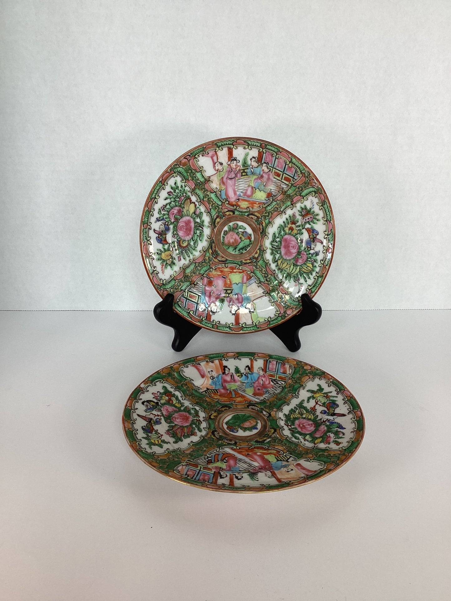 Ina - Pair of Rose Medallion Plates - Antique