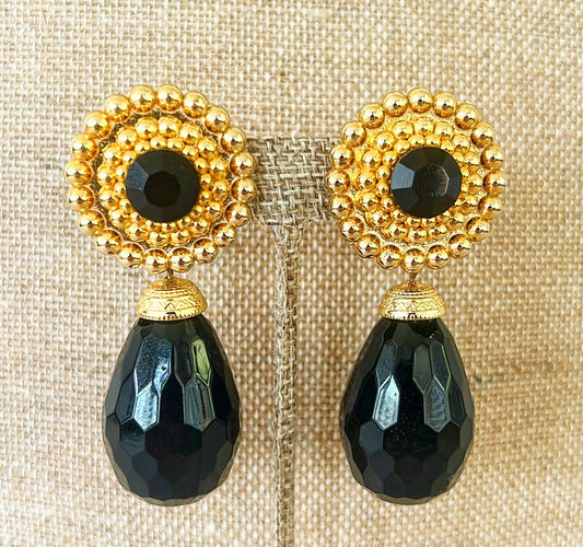 Bold & large classic statement clip on earrings from the late 80s