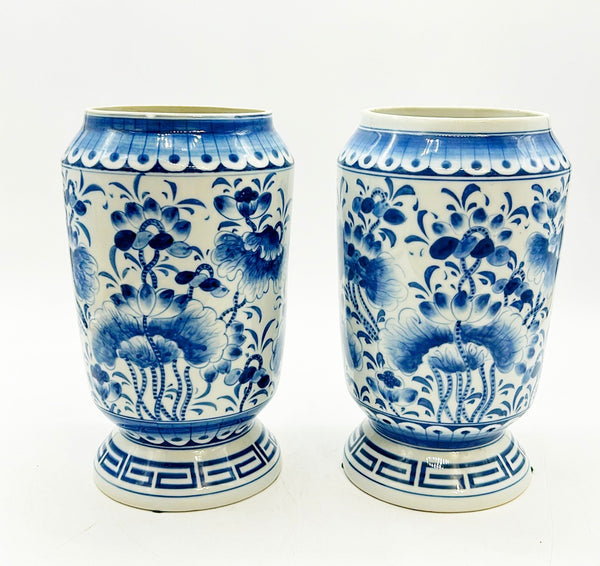 Pair of blue &amp; white vintage porcelain decorative vases i