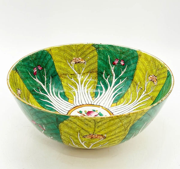 Large vintage bok choy chinoiserie style decorative bowl.