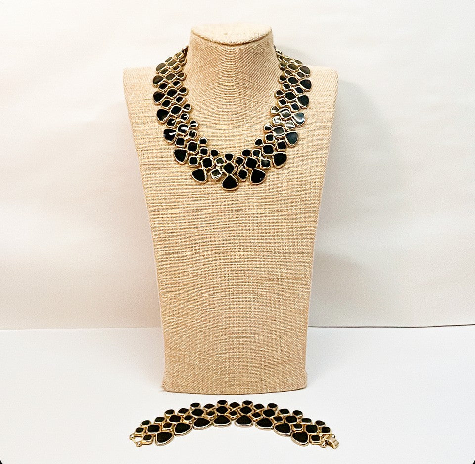 1980’s statement necklace with matching bracelet