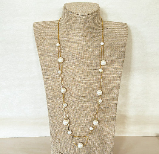 90’s faux pearl double chain style necklace.