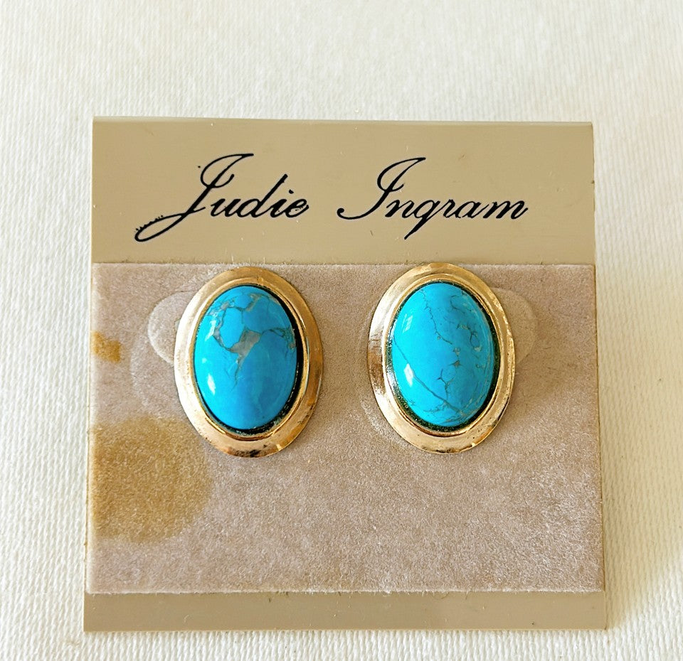 Vintage 1980s Judie Ingram small pierced oval turquoise style designer earrings.