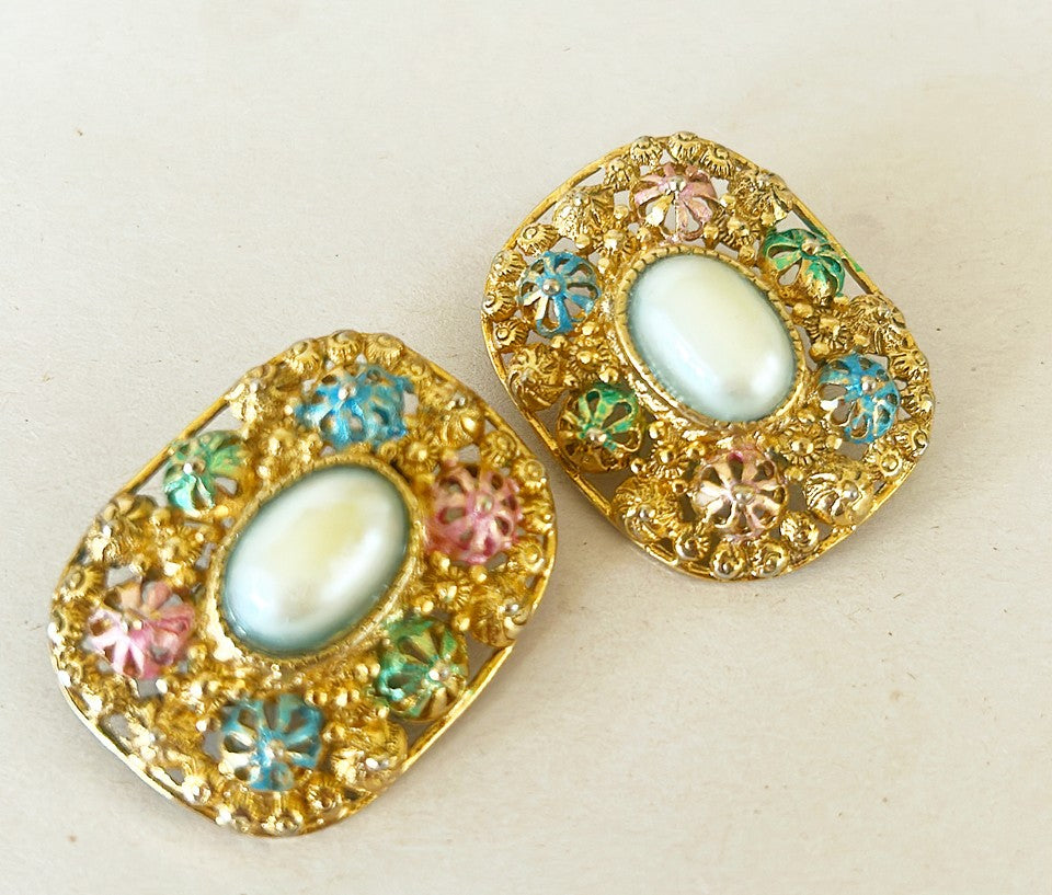 Vintage signed Two Sisters large clip on rectangular shaped washed gray petal center earrings