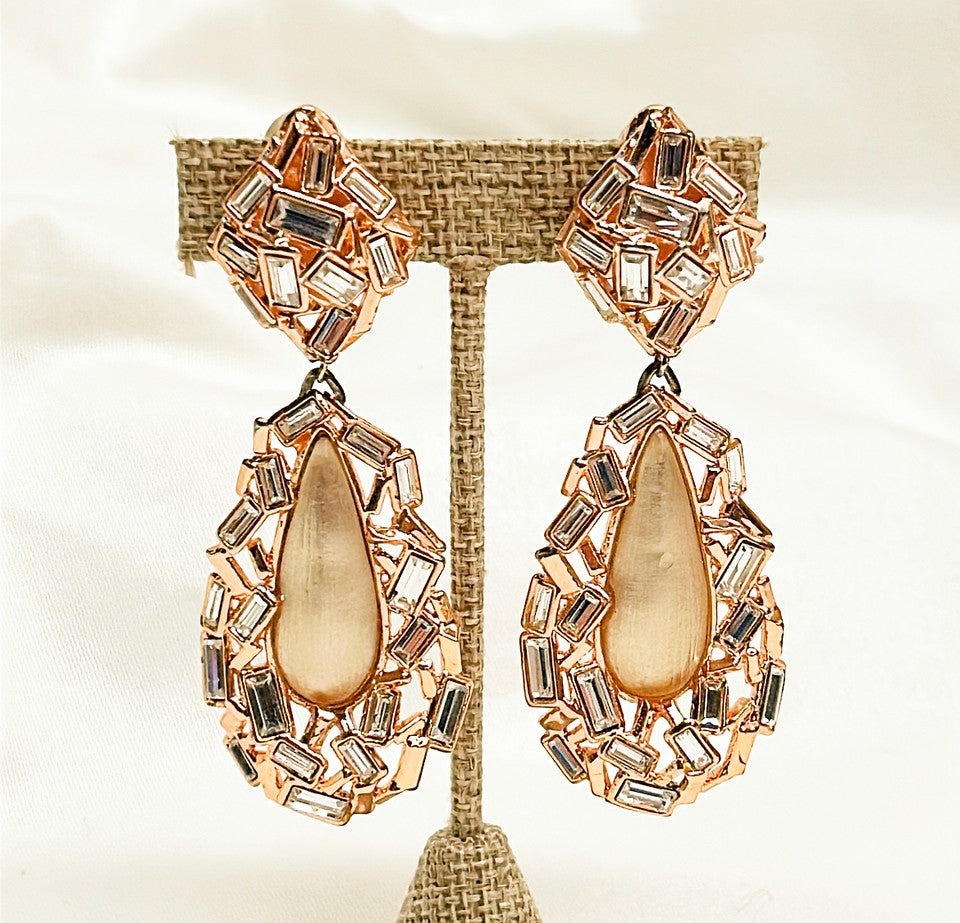Vintage signed Alexis Bittar statement clip on earrings