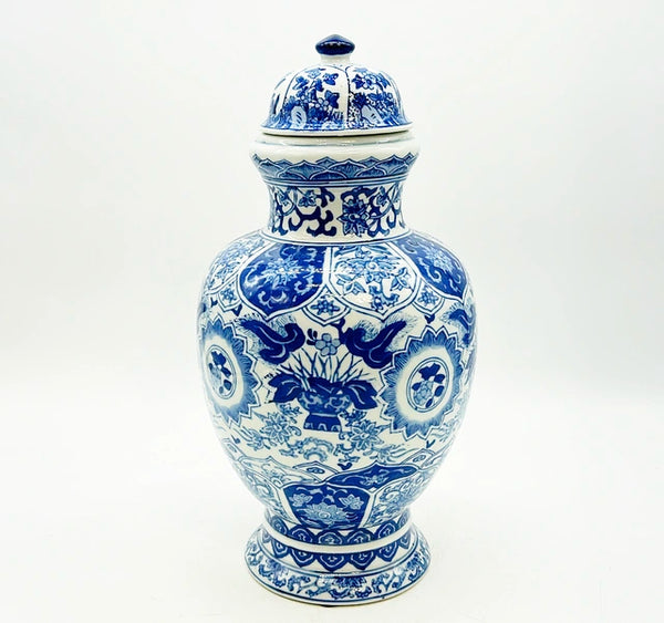 Rare vintage blue &amp; white chinoiserie decorative vase