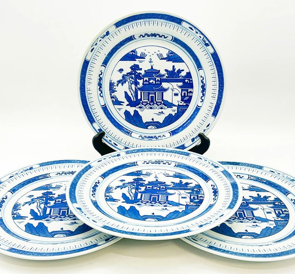 Set of 4 Extra large vintage blue &amp; white chinoiserie dinner plates.