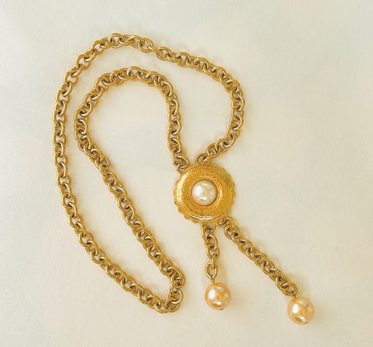 Runway statement Givenchy vintage 80s necklace.