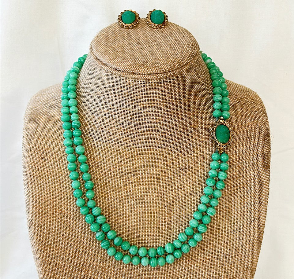 Vintage 1960s double jade beaded necklace