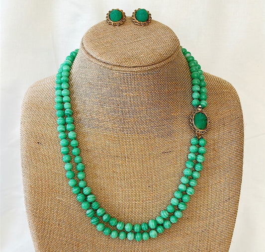 Vintage 1960s double jade beaded necklace