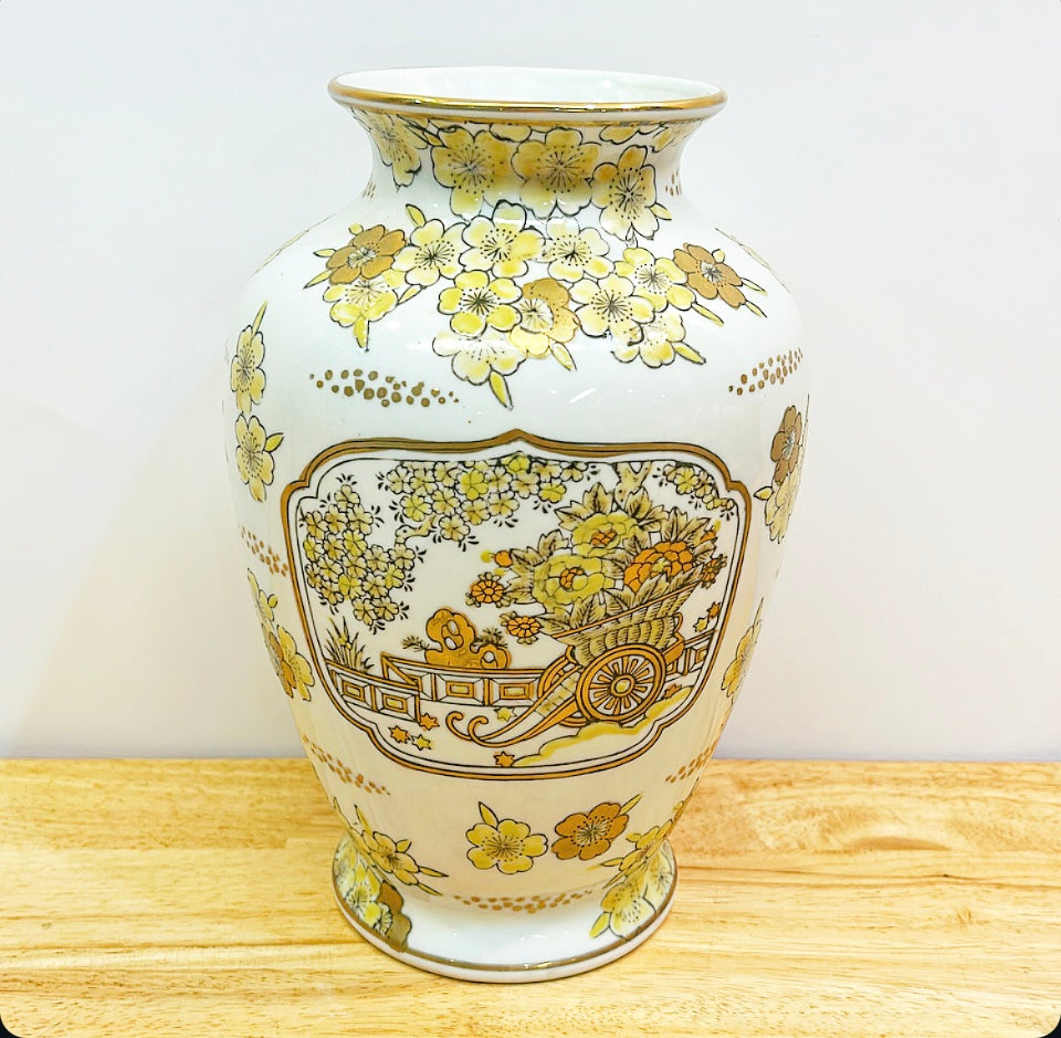 Vintage 1969s signed Gold Imari chinoiserie vase