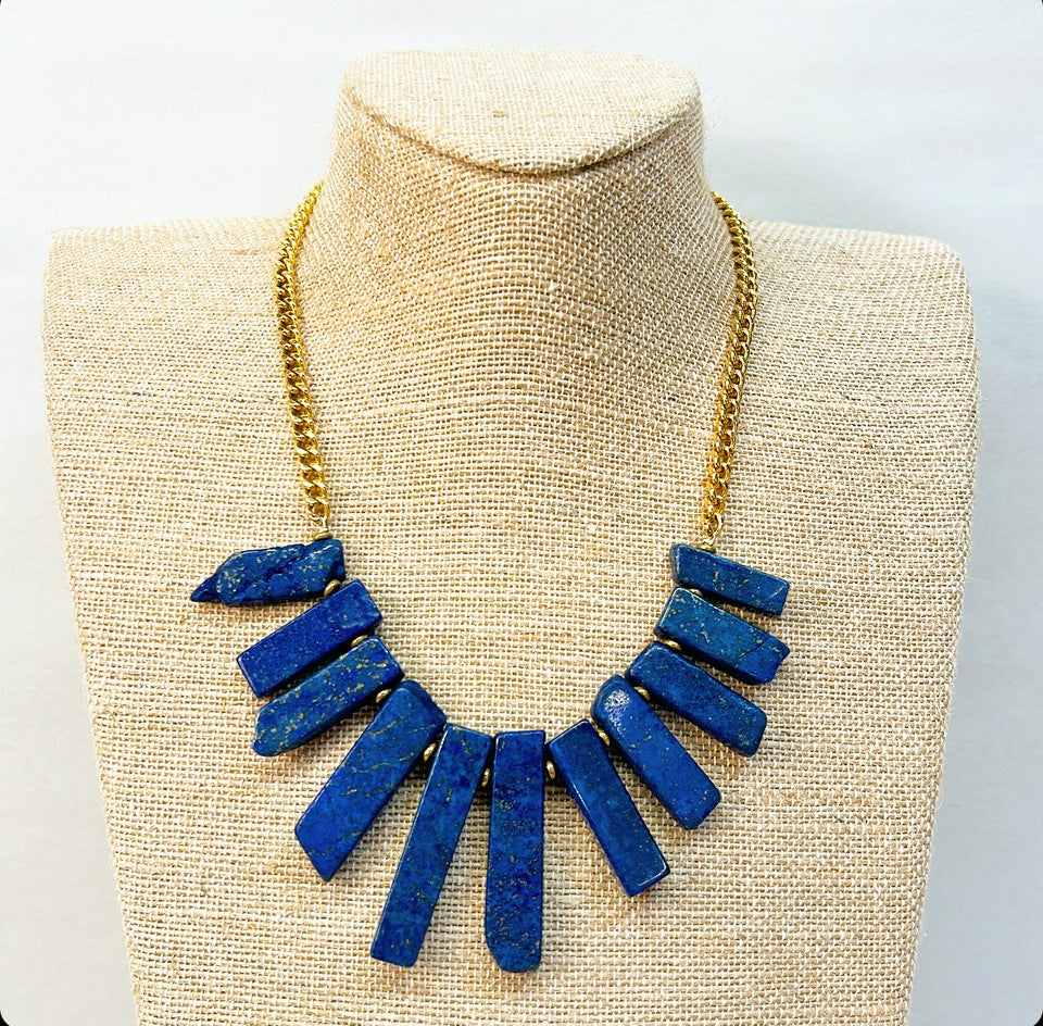 YOCHI signed blue lapis stone modern style necklace.