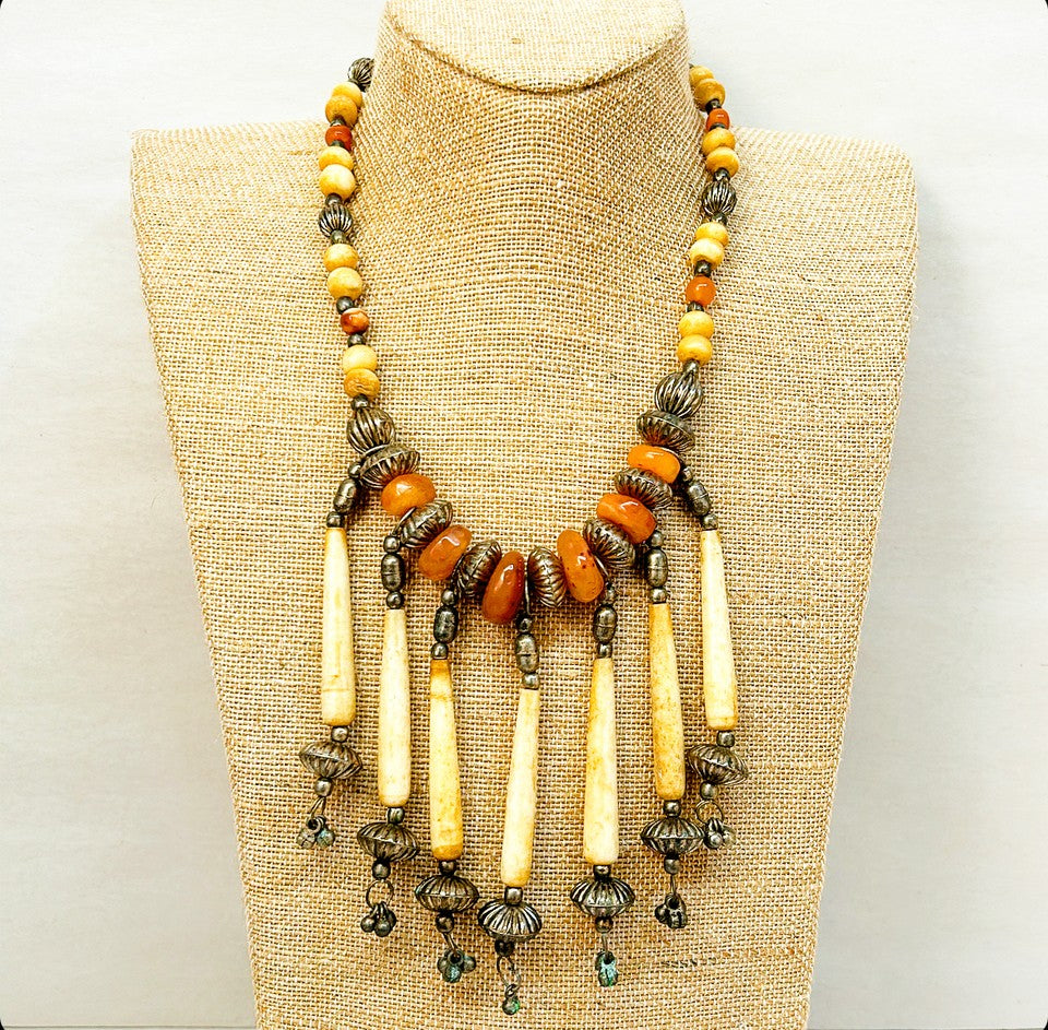 Vintage multi stone style necklace with pewter style finish accents.