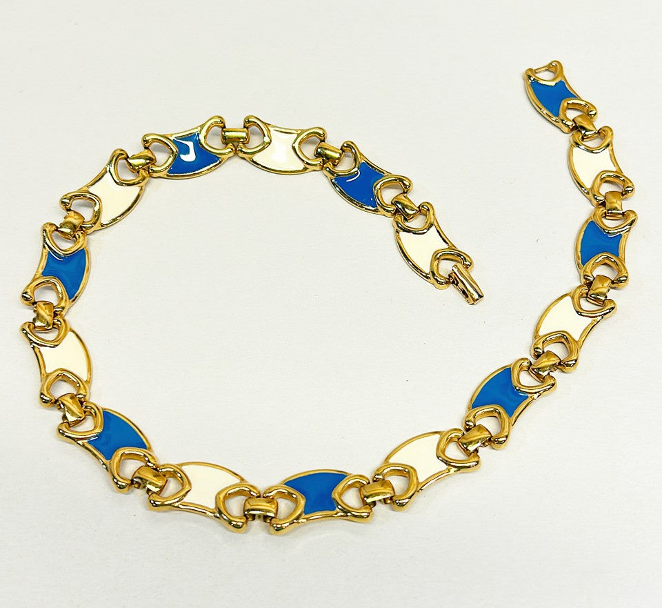 1980’s signed Monet designer collar style necklace.
