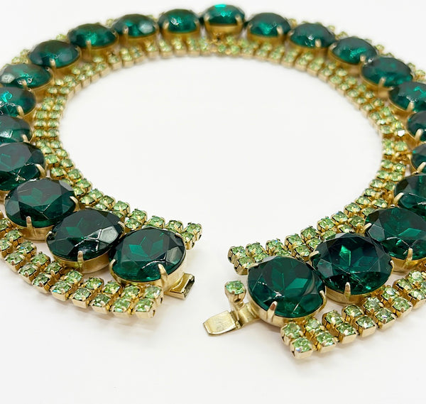 Vintage 1960s collar style statement necklace.