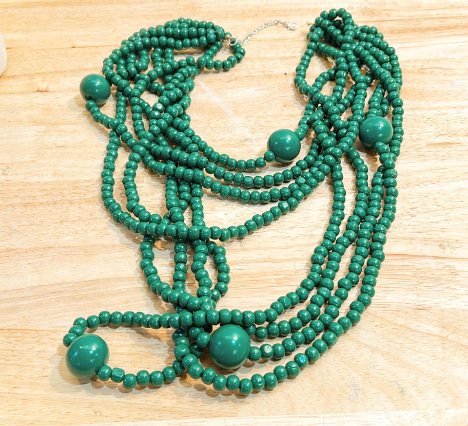 Vintage Kelly green wooden beaded statement necklace